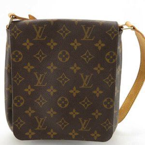 LOUIS VUITTON MONOGRAM MUSETTE SALSA SHORT